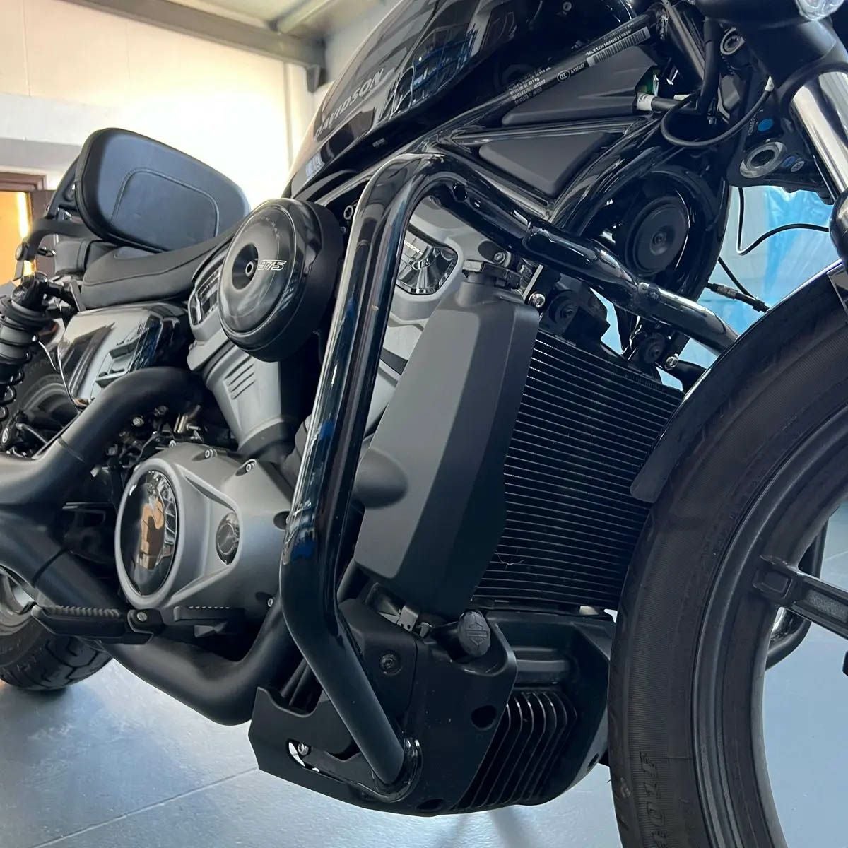 HOGWORKZ エンジンガード|ハーレーパーツメーカー