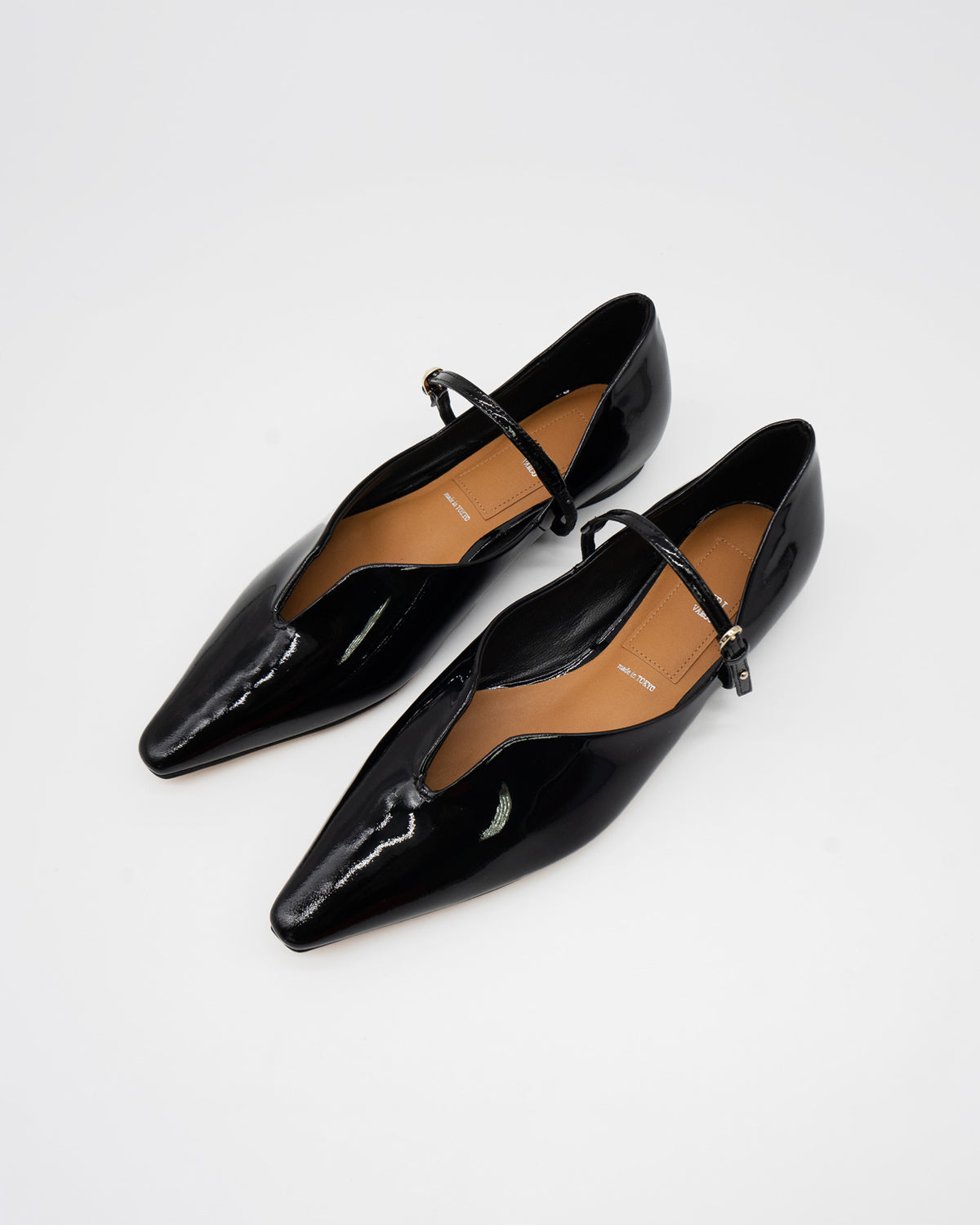 Kate black enamel メリージェーン ポインテッド パンプス ブラック