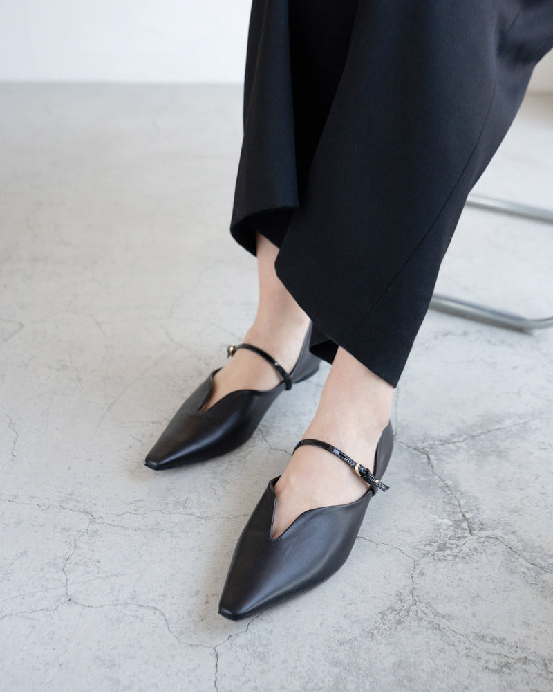 Kate black メリージェーン ポインテッド パンプス ブラック - HENRI