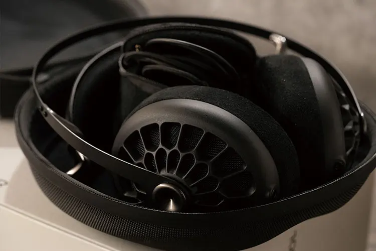 Meze Audio 105 AER Review — Headfonics