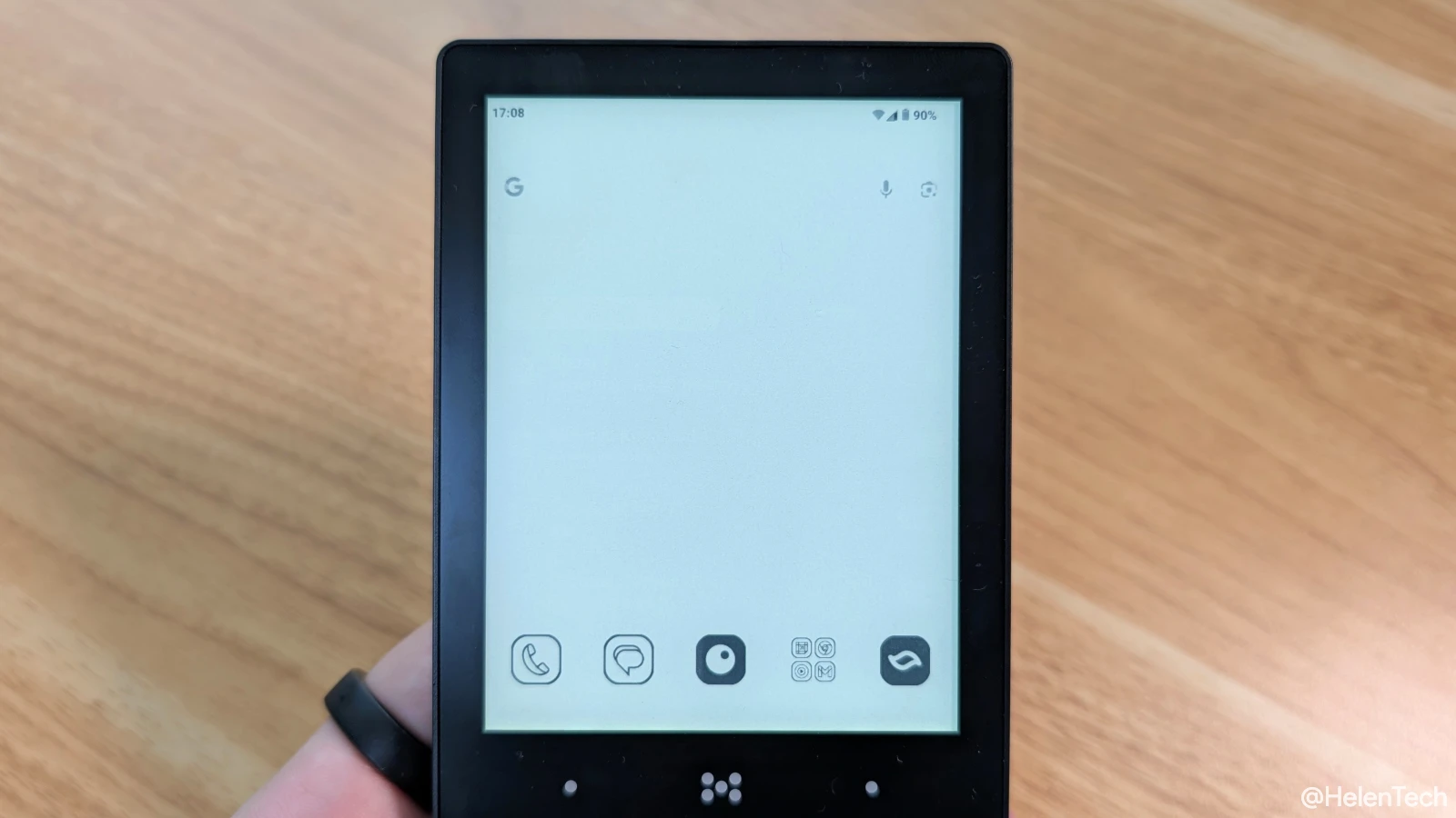 Minimal Phone (MP01) を実機レビュー。E-Ink と物理キーボードは良い