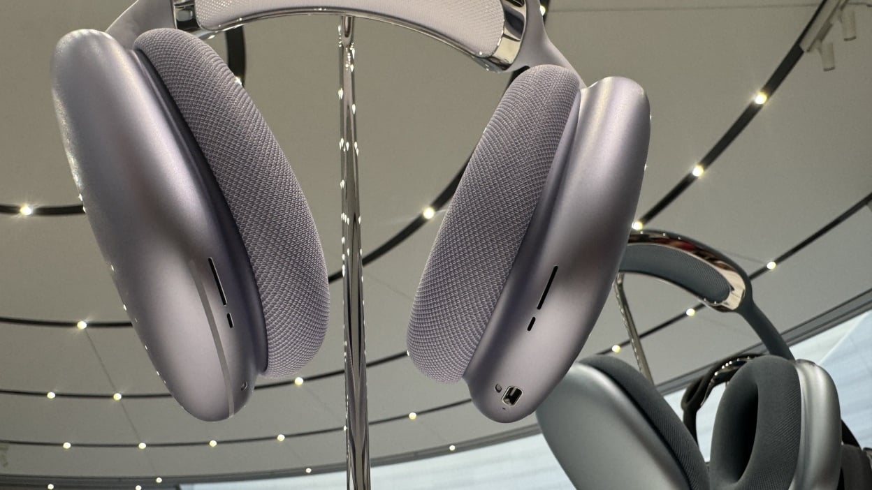 Apple AirPods Max: I hope you didn't buy one recently because it