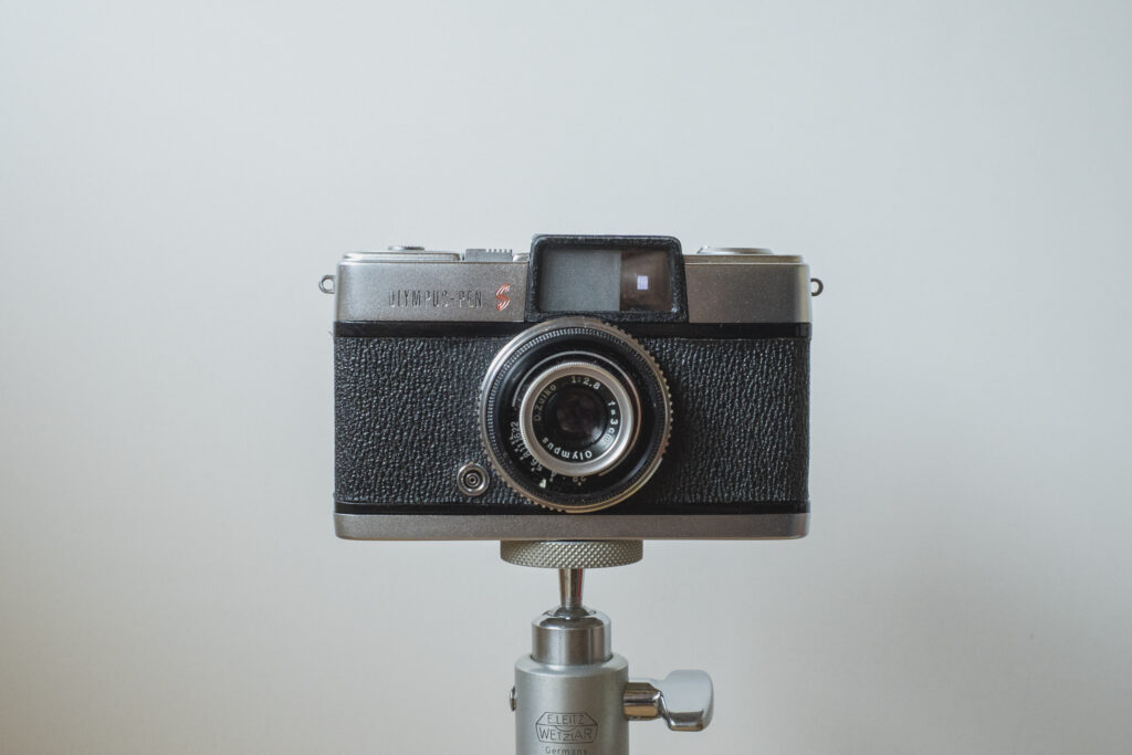 オリンパス ペン S レビュー】ペン D3の原点を辿る。究極のミニマル