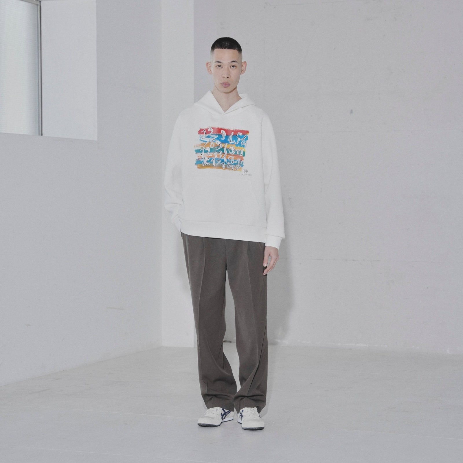 フーディ「タイトル不明」 – HERALBONY