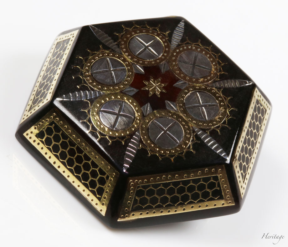 ハチ】六角形金属製アンティーク雑貨 ハチ】六角形金属製アンティーク