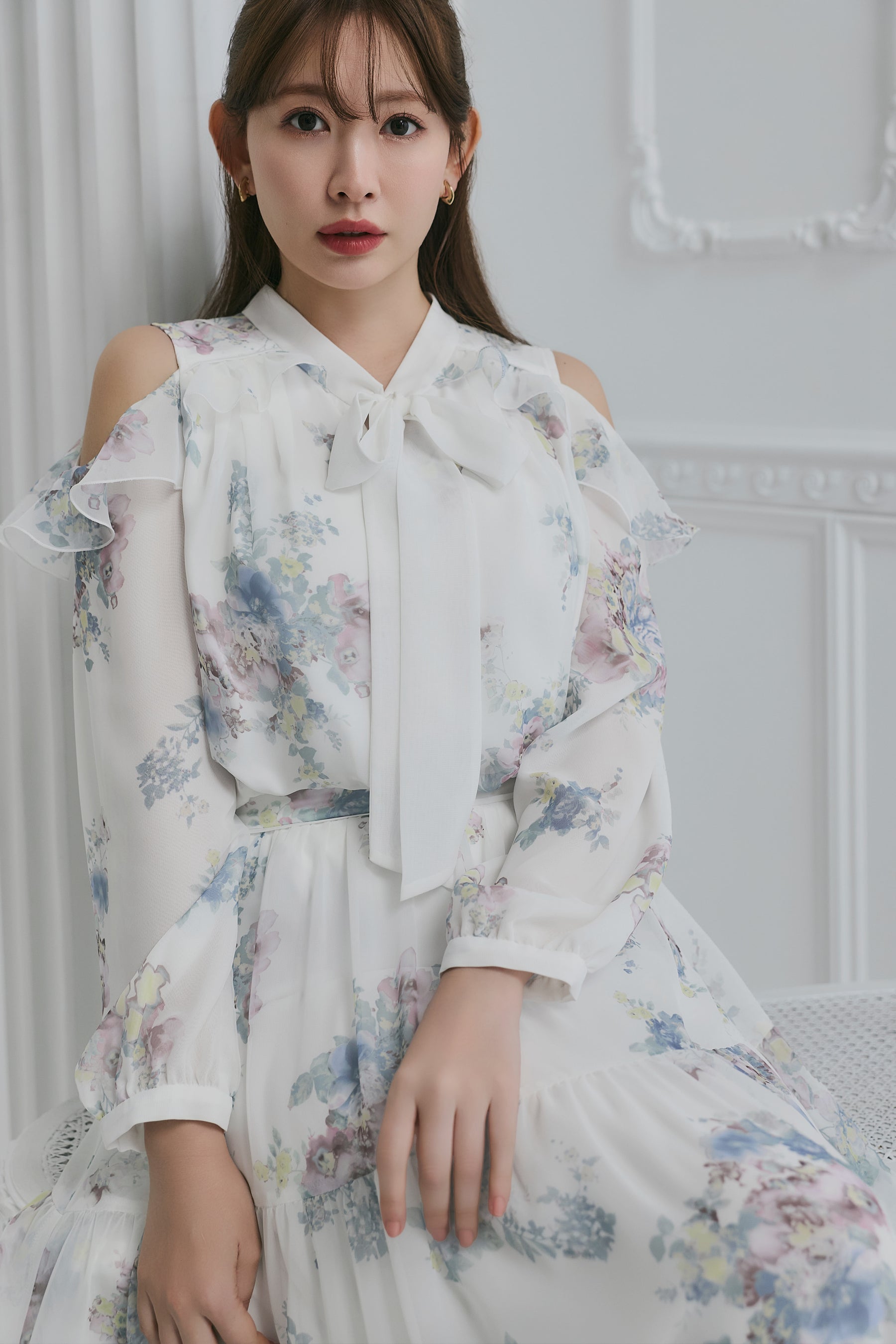 Ships in late February] [New color] Isaline Bow-Tie Floral Blouse