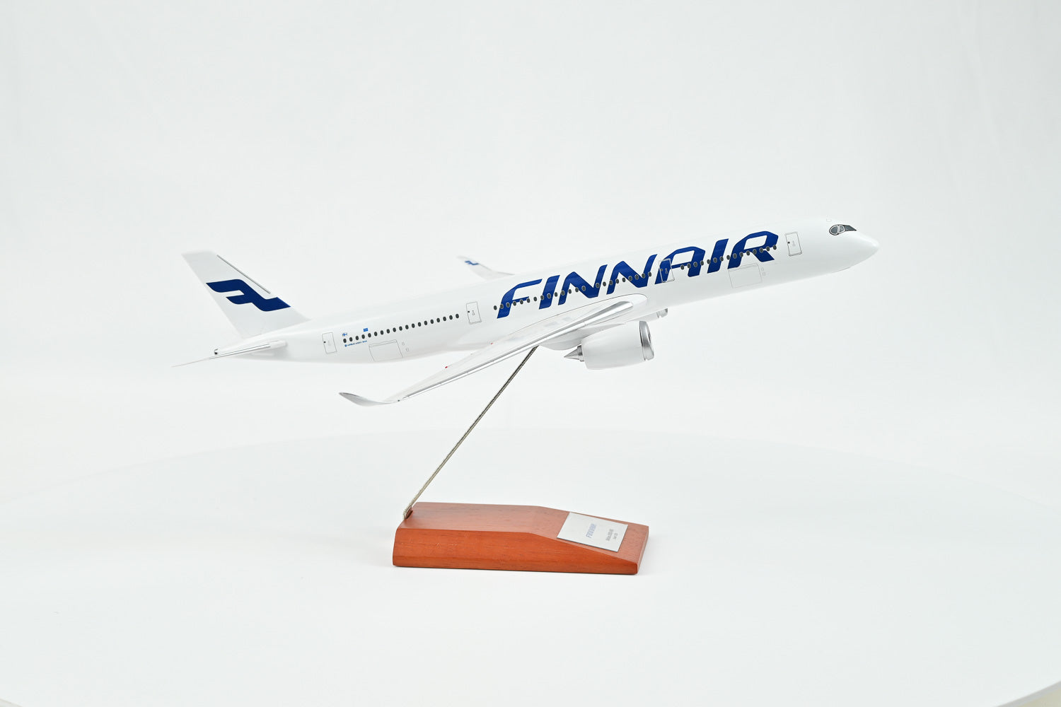 Finnair Airbus A350-900 1:200 Scale Model with Wooden Stand