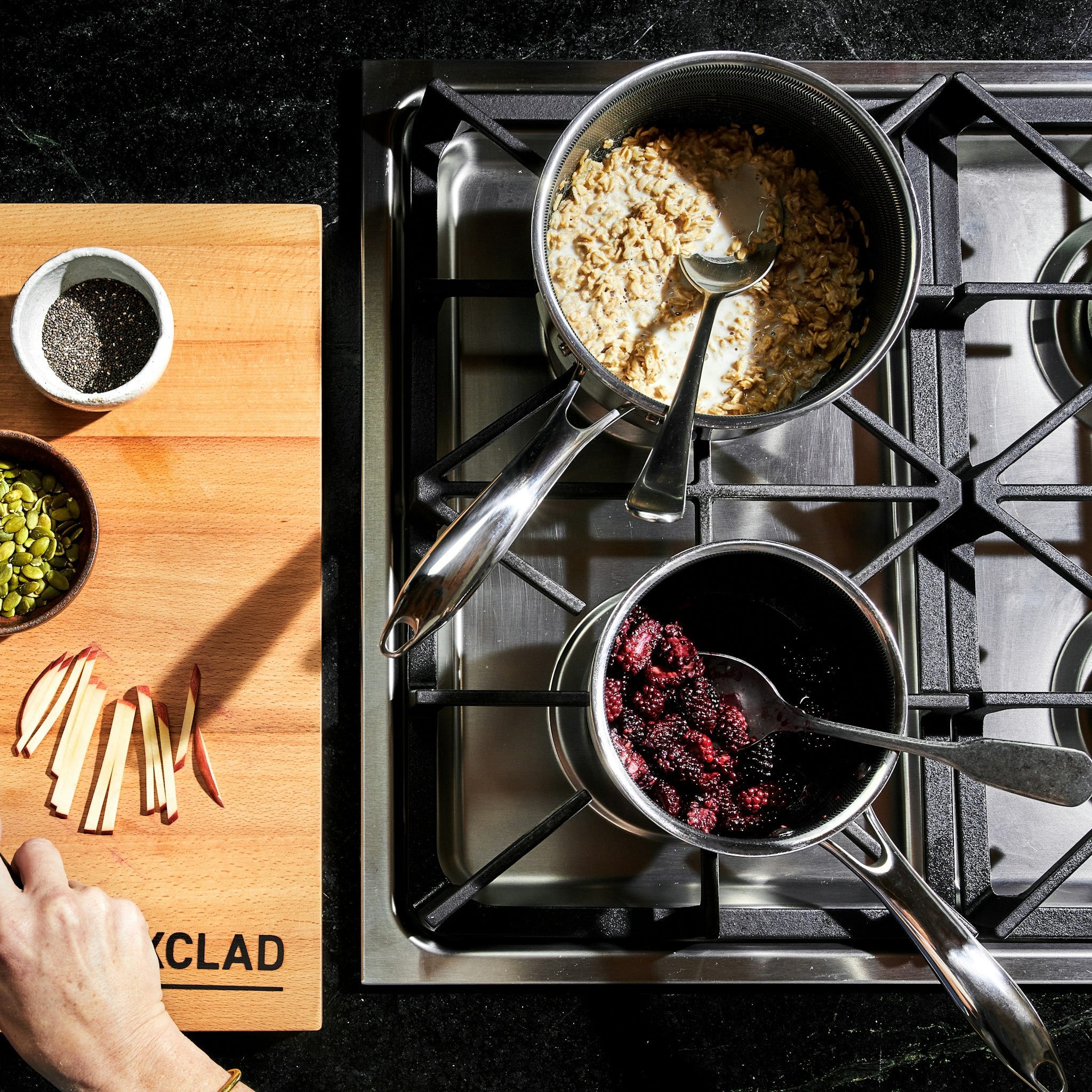 0.95 Litre Hybrid Pot With Lid – ヘックスクラッド