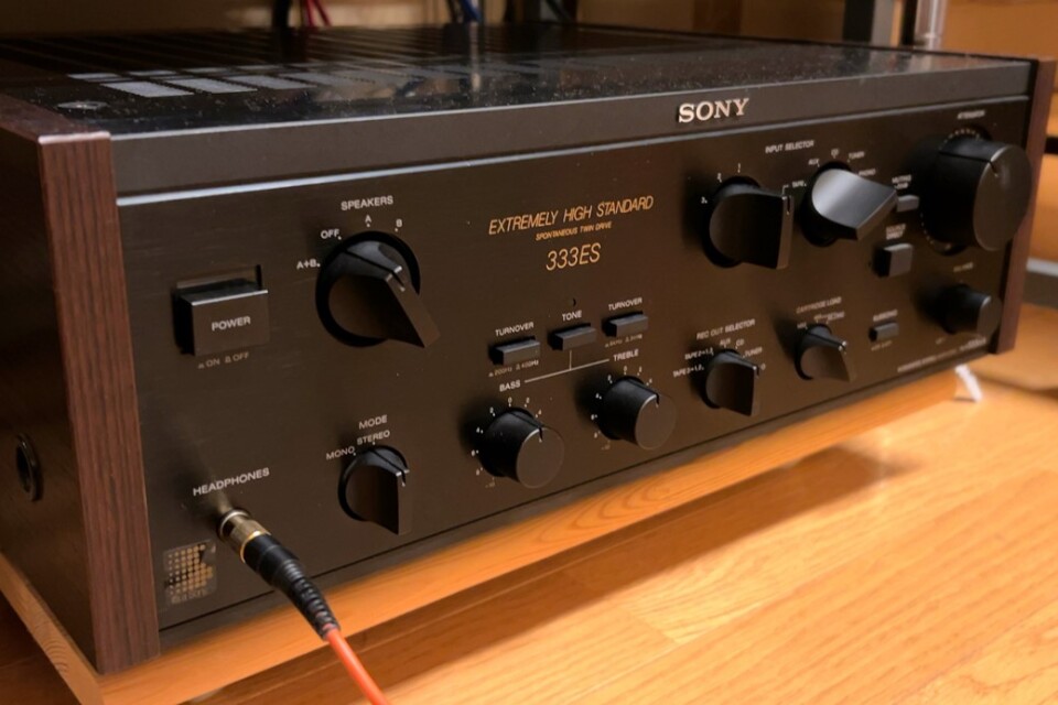 SONYのプリメインアンプTA-F333ESX またヘッドホンの左CHから音が出