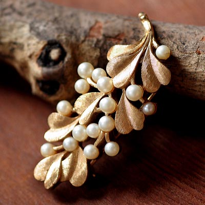 Trifari トリファリ-ゴールドハート・ブローチ – アンティーク