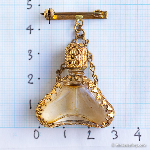 プチポワン薔薇の花刺繍の香水瓶アンティーク・ブローチ