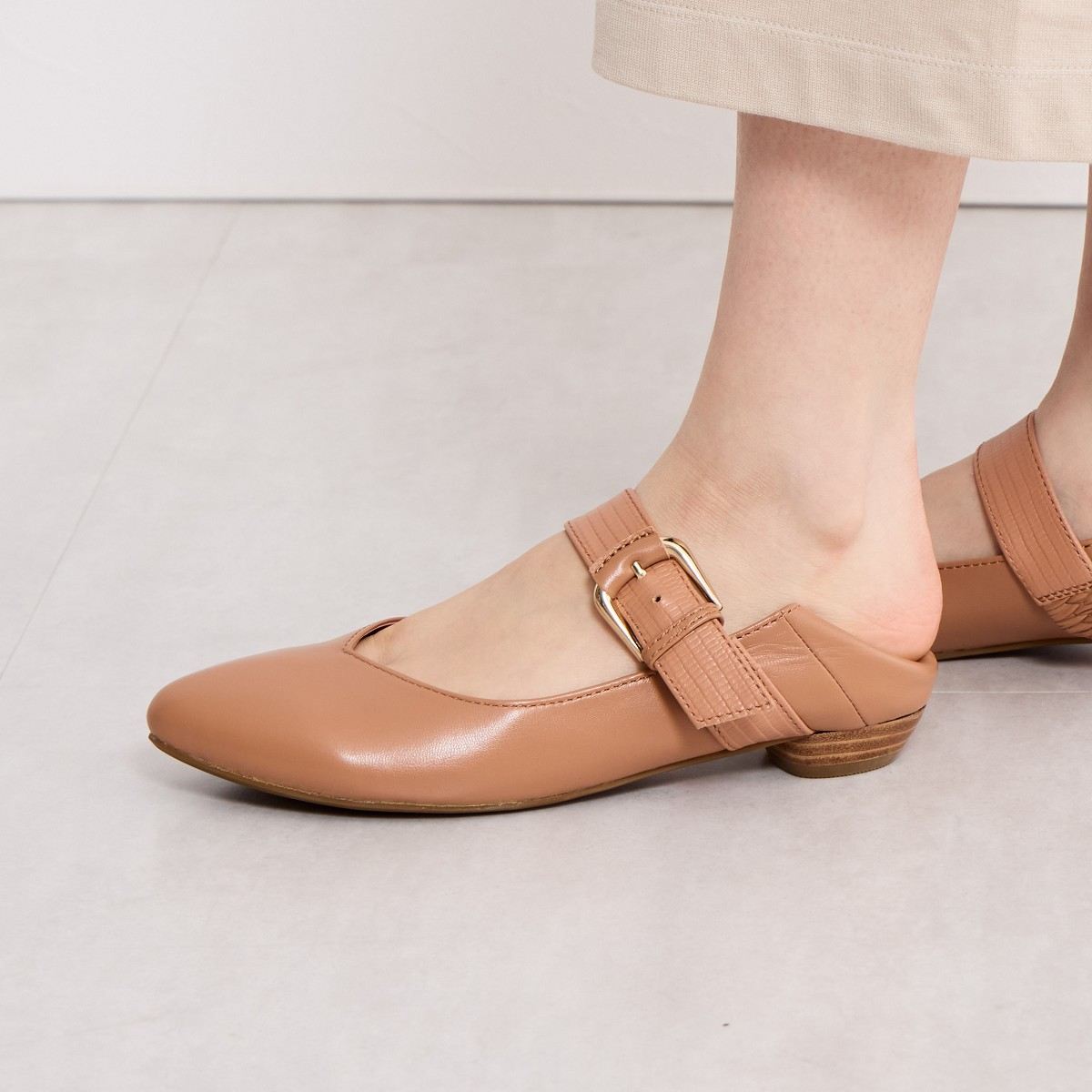 26SS新色】2WAYベルトデザインバブーシュ/643311