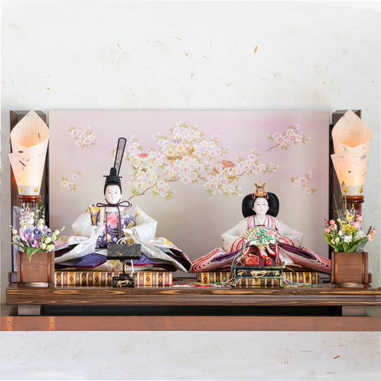 お内裏様とお雛様は、左右どっち？どちらに飾る？男雛と女雛の位置は