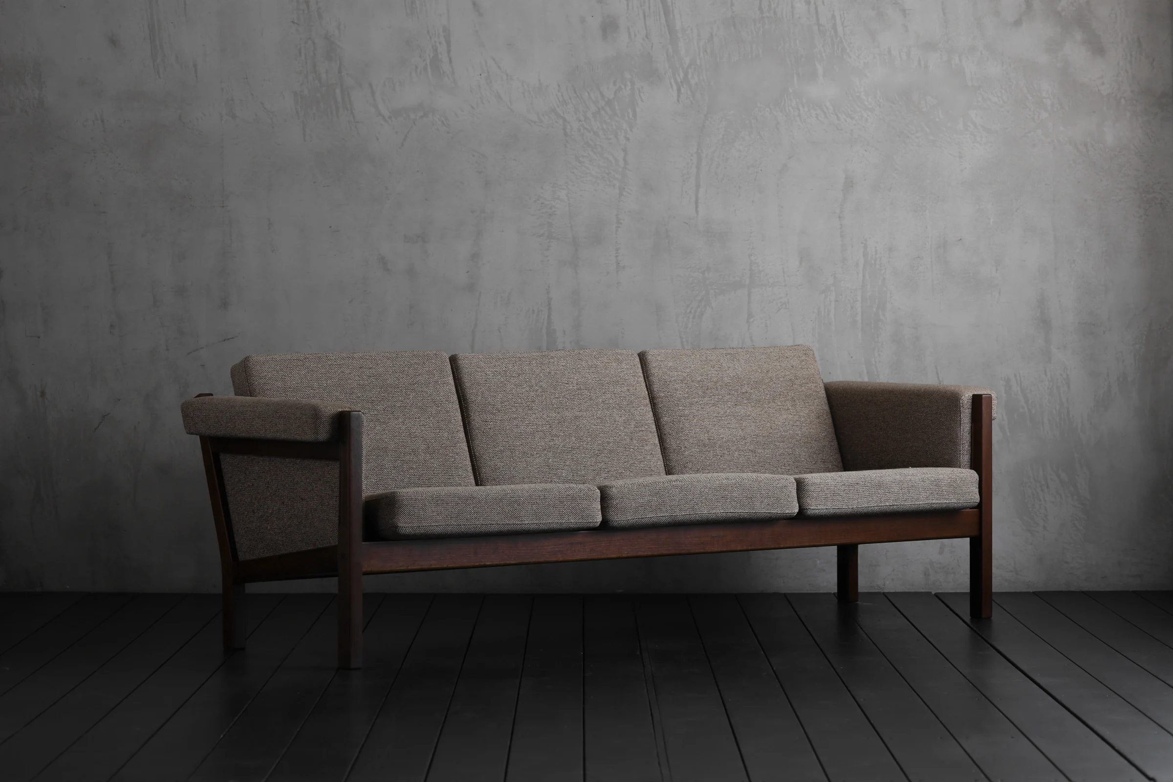 3 Seat Sofa Hans J Wegner - HIKE