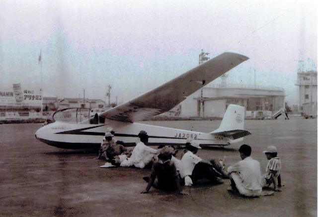JA-Numbers Aircraft、初期日本登録航空機写真全集 中級グライダー