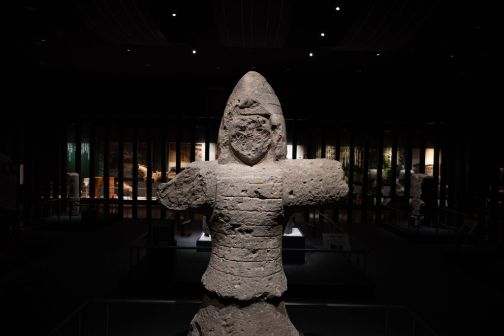 岩戸山古墳】古代の守り神。石人の魅力【福岡県】 | ハイカラダイブ