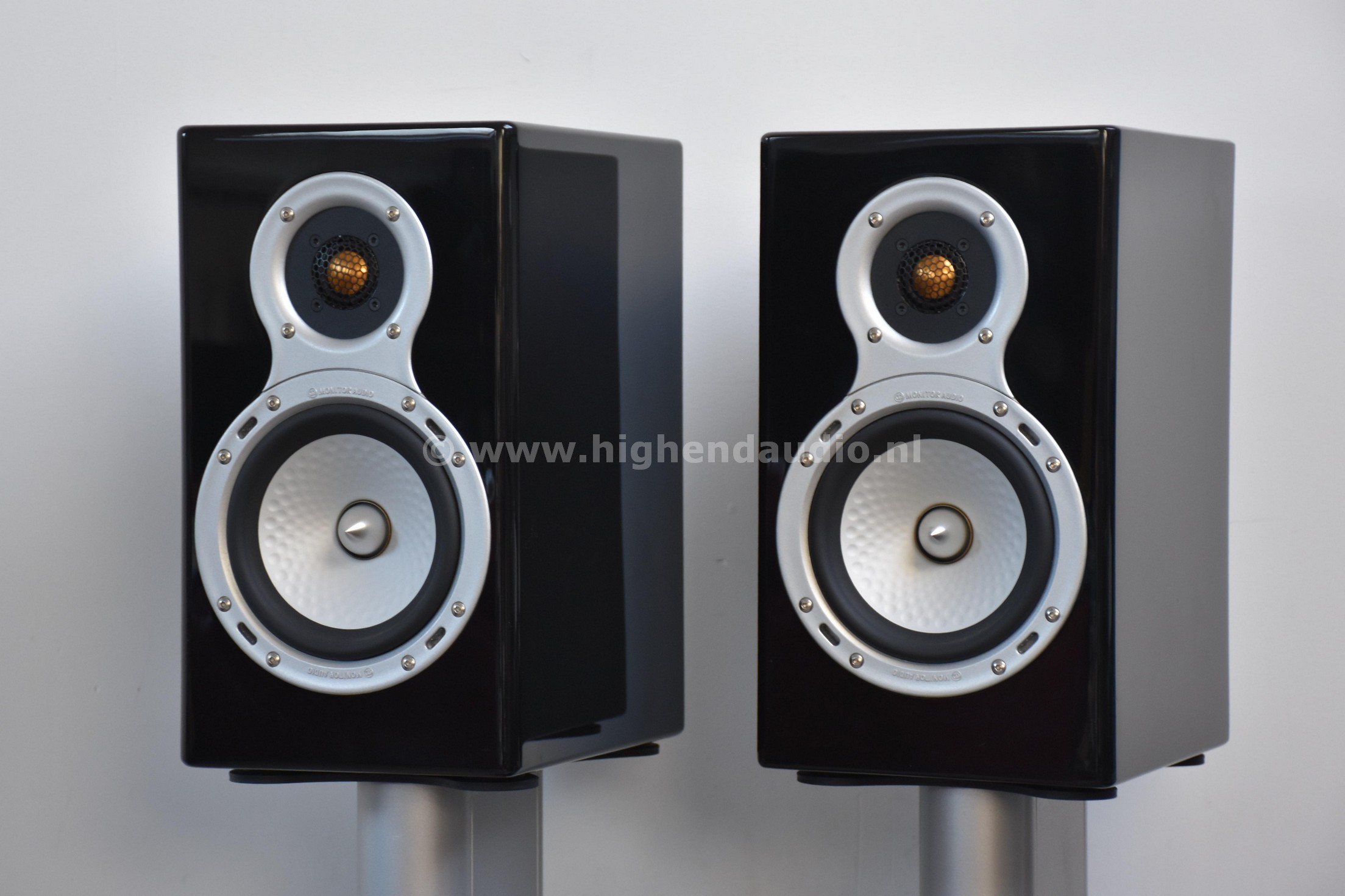 Monitor Audio Gold Signature 10 -with original stands- Highendaudio.nl
