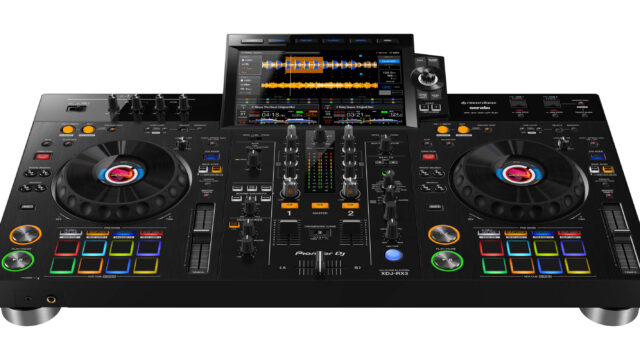 Pioneer DJの2ch DJコントローラー「DDJ-400」が、algoriddim GmbH社の