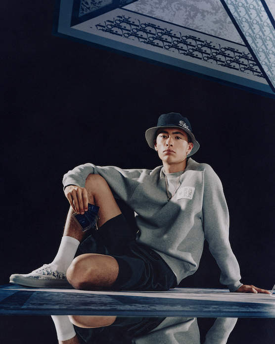 DIOR×ケニー・シャーフ トランプを落とし込んだ新作コレクション発売