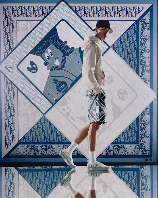 DIOR×ケニー・シャーフ トランプを落とし込んだ新作コレクション発売