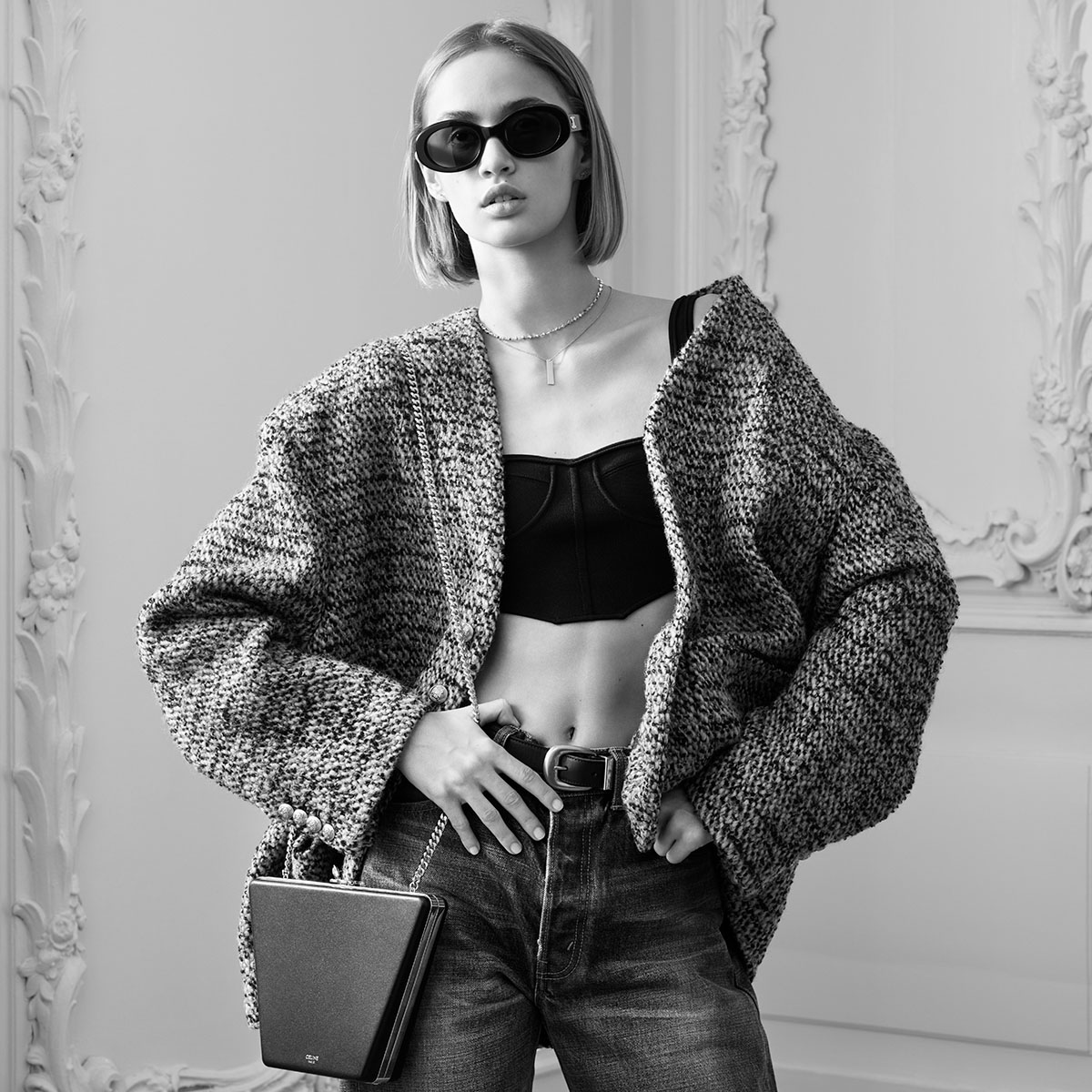 CELINE、アイコニックな “トリオンフ” 新作 艶のあるレザーとシェイプ