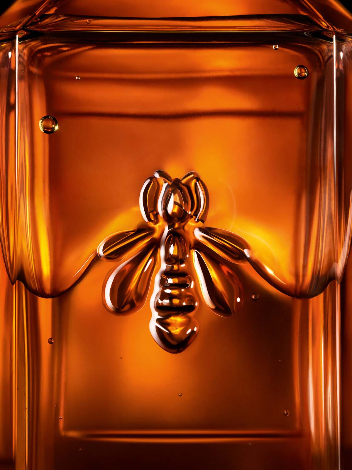 GUERLAIN、「ラール エ ラ マティエール エクストレ」先行発売