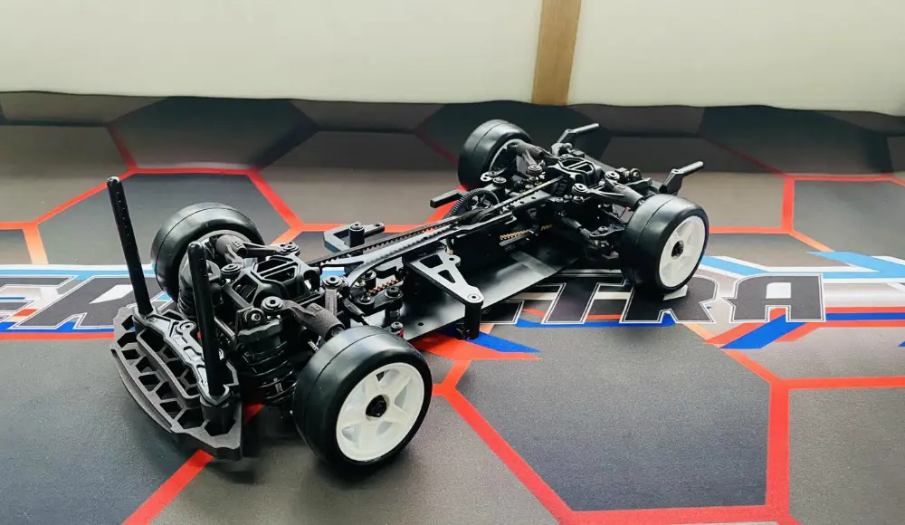 3Racingの新型Mシャーシが公開されました | ハイボルテージ