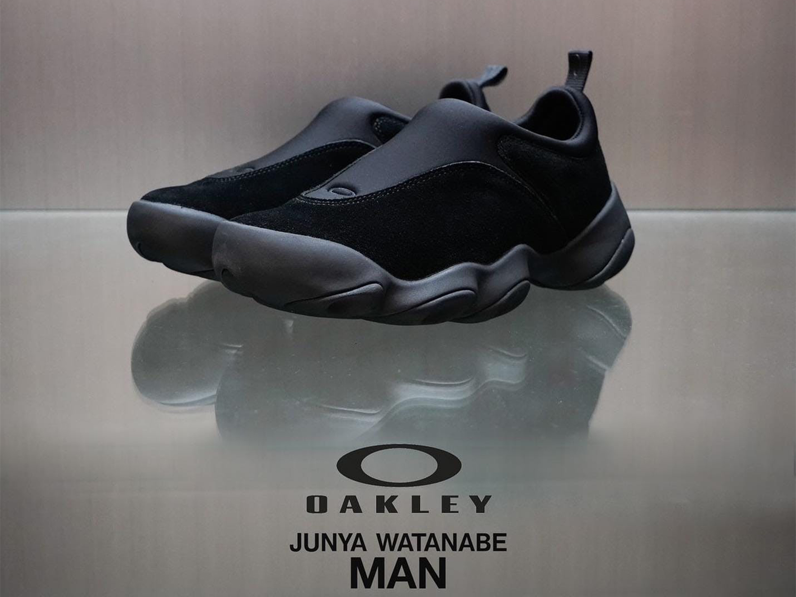 Junya Watanabe takes on the Oakley Flesh silhouette - HIGHXTAR.