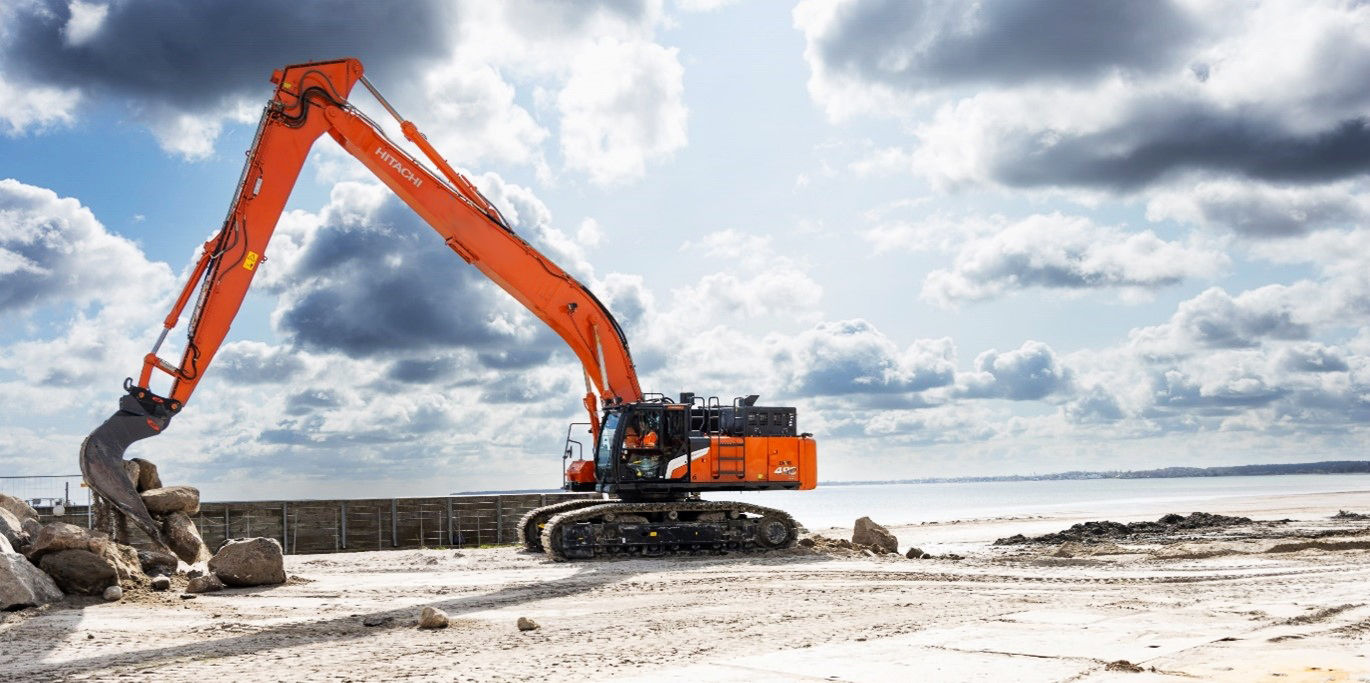 Hitachi introduces new ZX490LCH-7 super long front excavator
