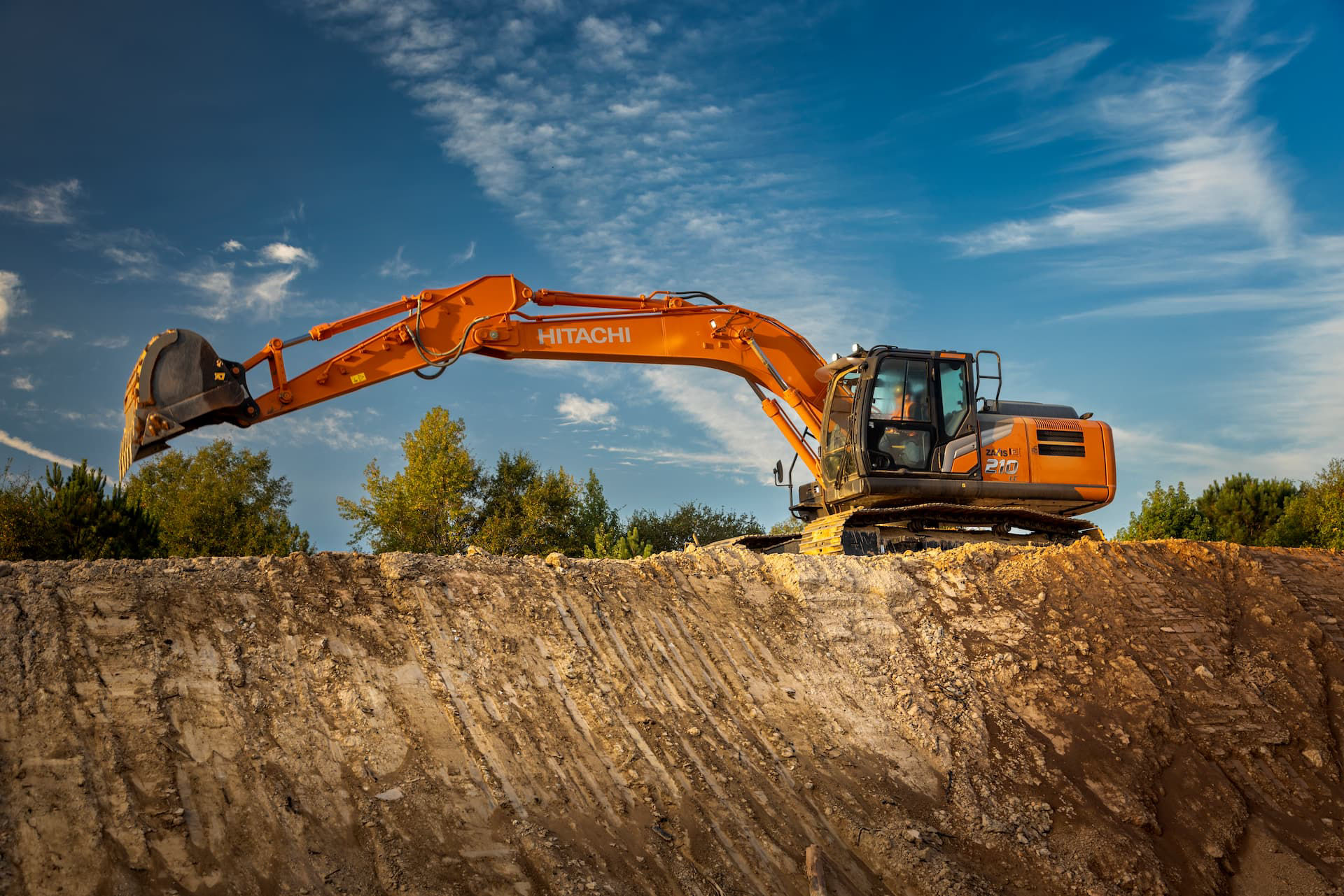 ZX210LC-7H Medium to Large Excavators - Hitachi Construction