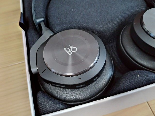 レビュー】デンマークの老舗オーディオメーカーB&Oの最高級ヘッドホン