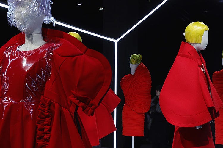 Rei Kawakubo/ COMME des GARÇONS: Art of the In-Between（間の技