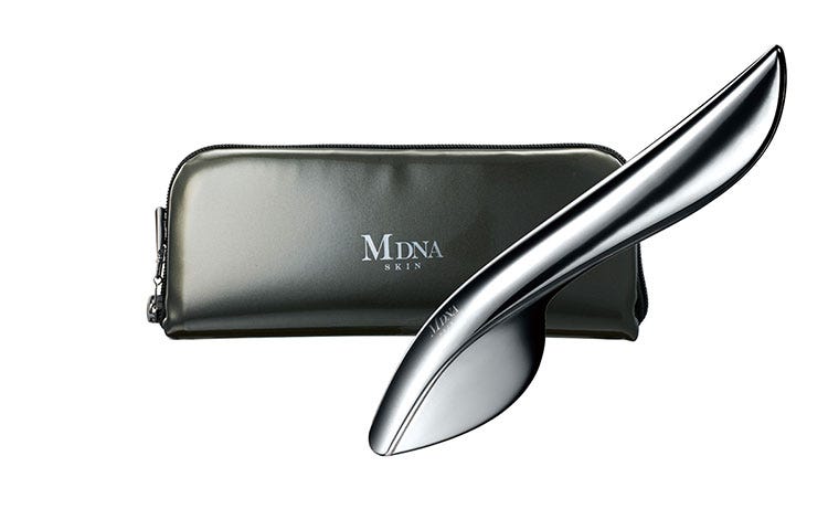 マドンナと共同開発のMDNA SKINで、かつてないフェイスケア体験を