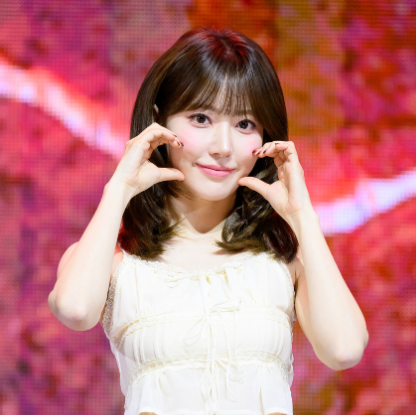 LE SSERAFIM（ルセラフィム）メンバー、サクラ（宮脇咲良）の