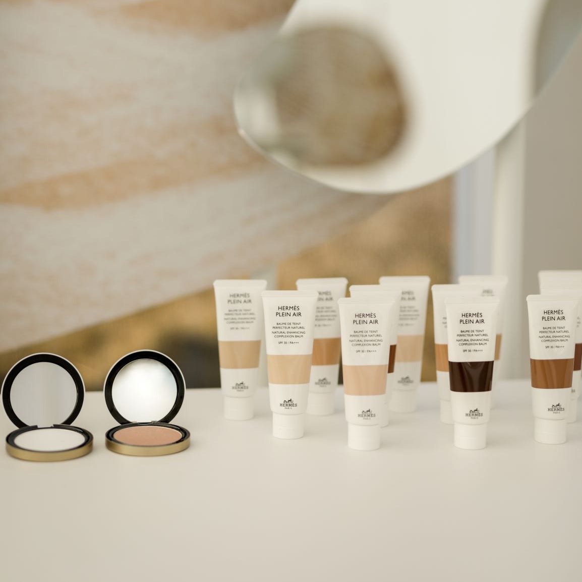 エルメス」ビューティからベースメイクが解禁！ 爽やかな風が“素肌美