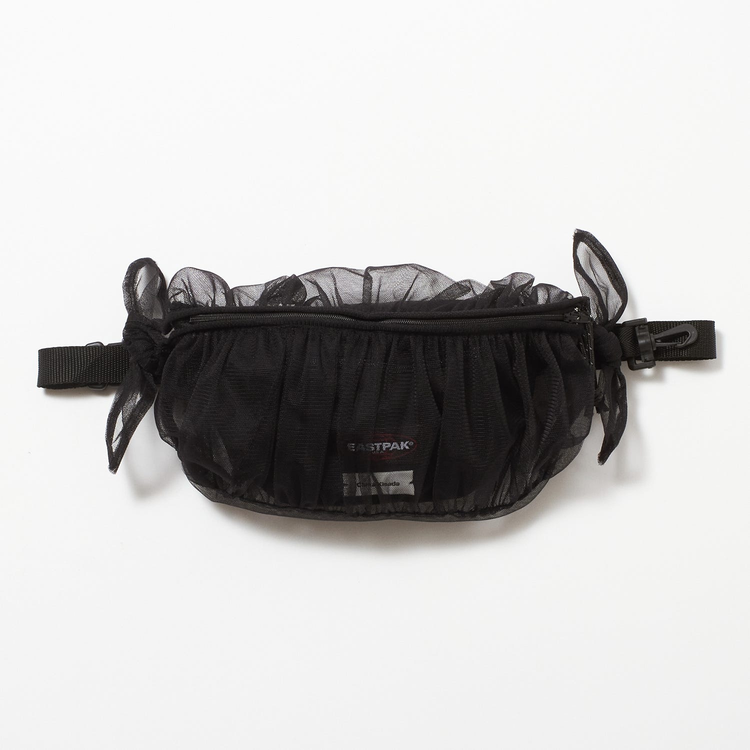 イーストパック」×「チカ キサダ」コラボバッグの予約販売がスタート