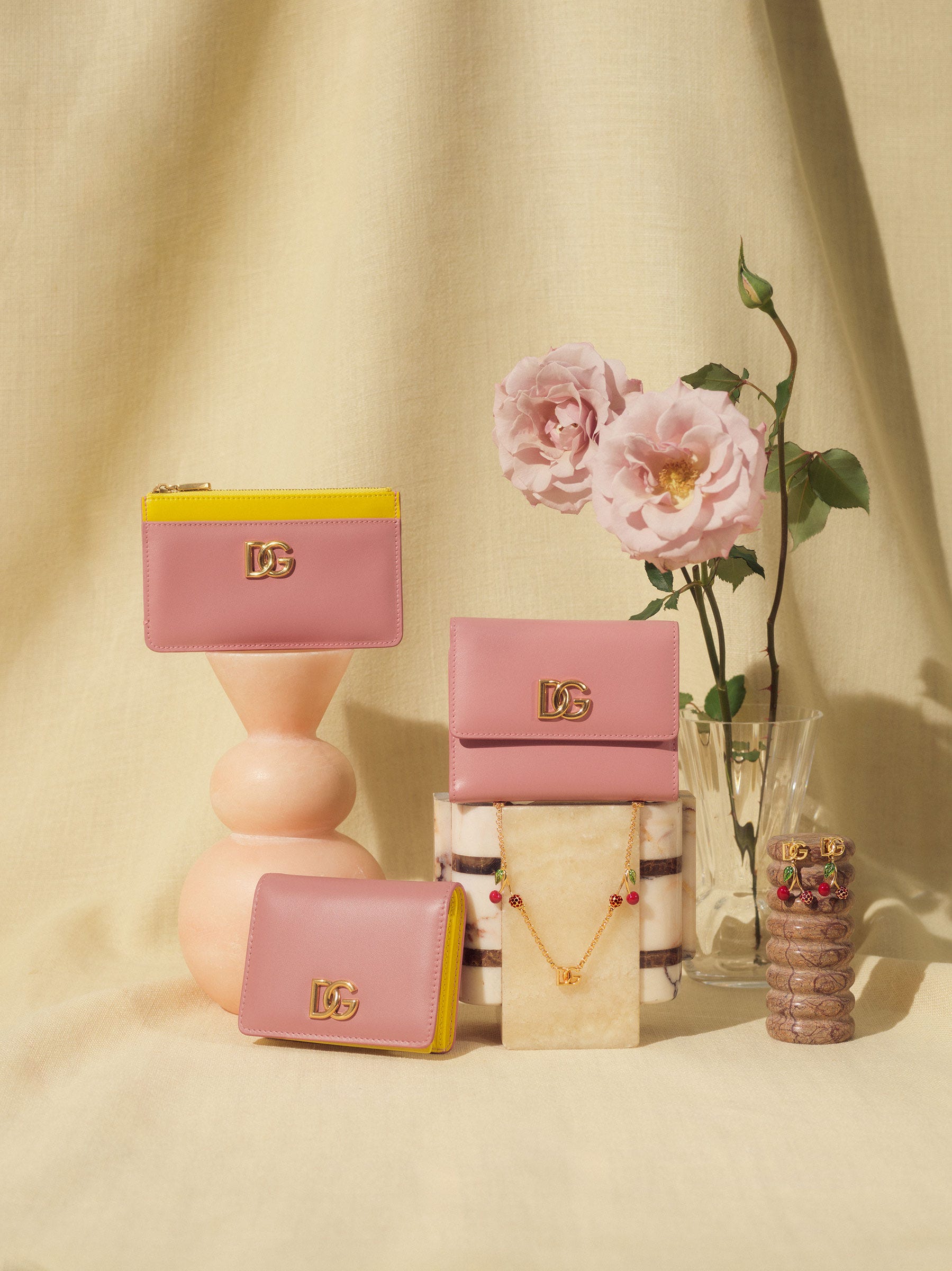 春カラーに心弾む、ドルチェ&ガッバーナのバッグ＆レザーグッズ