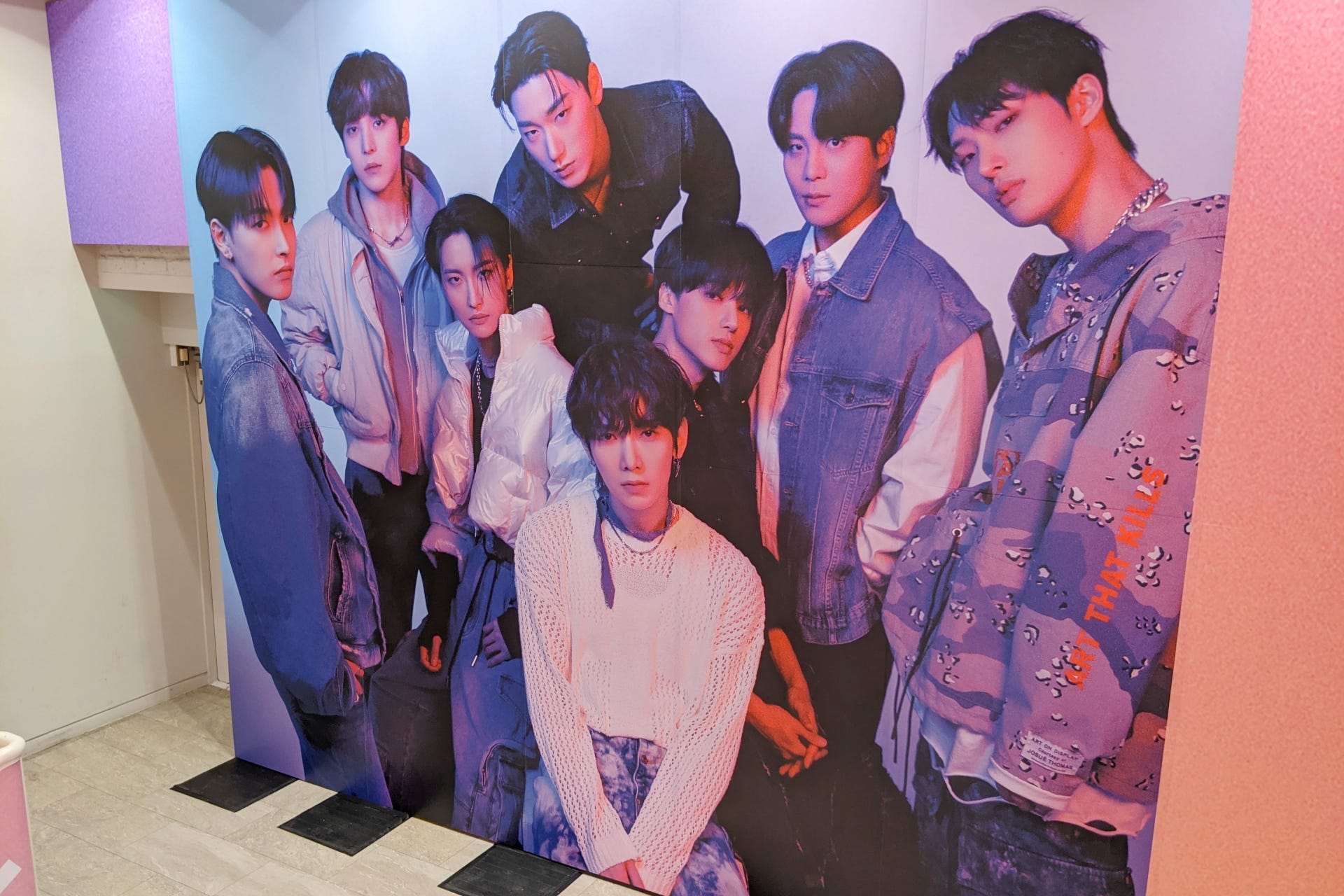 ATEEZ（エイティーズ）が渋谷109をジャック！ ポップアップストアの