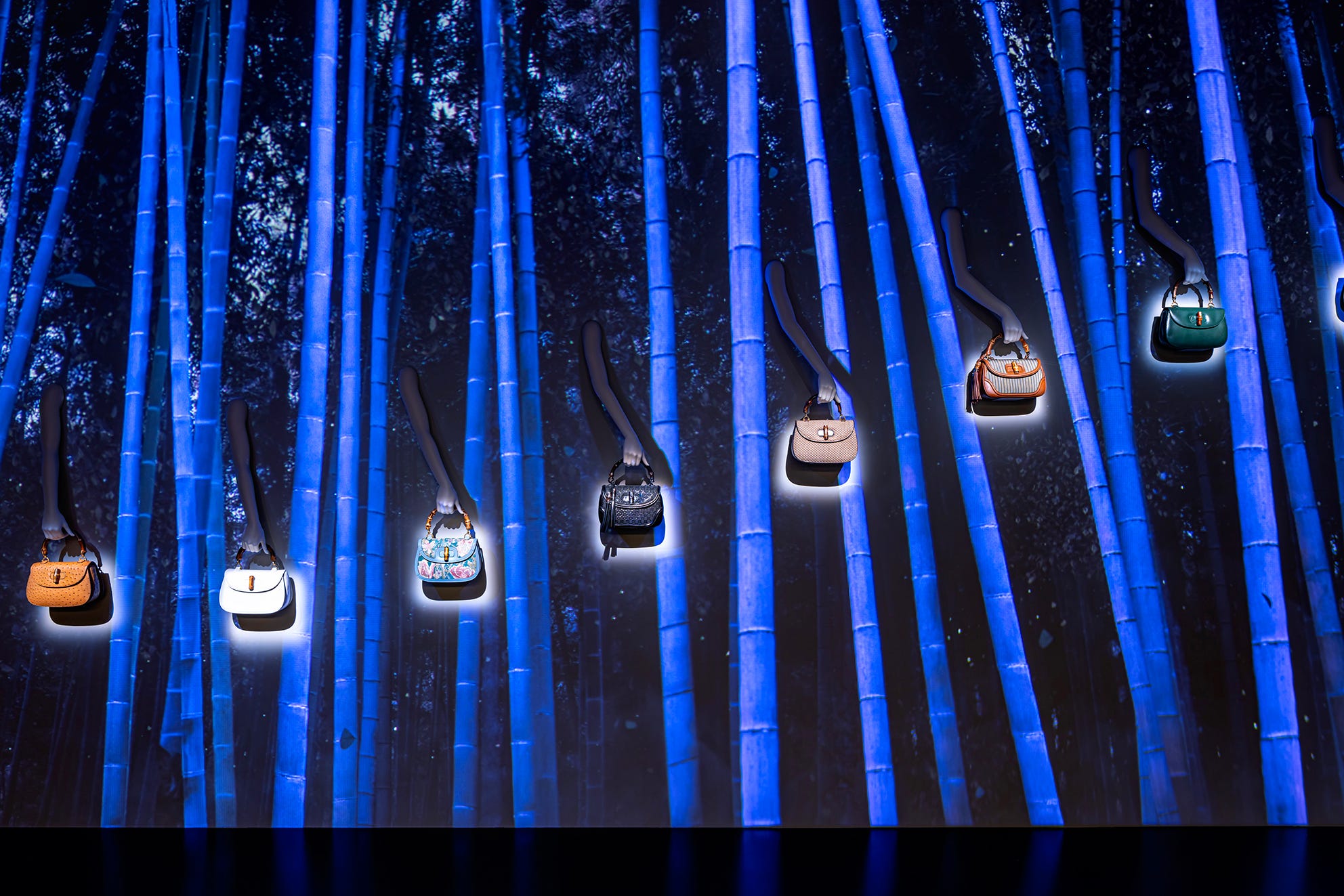 日本の絆と日本上陸60周年を綴る大型展「GUCCI COSMOS」が京都市京セラ