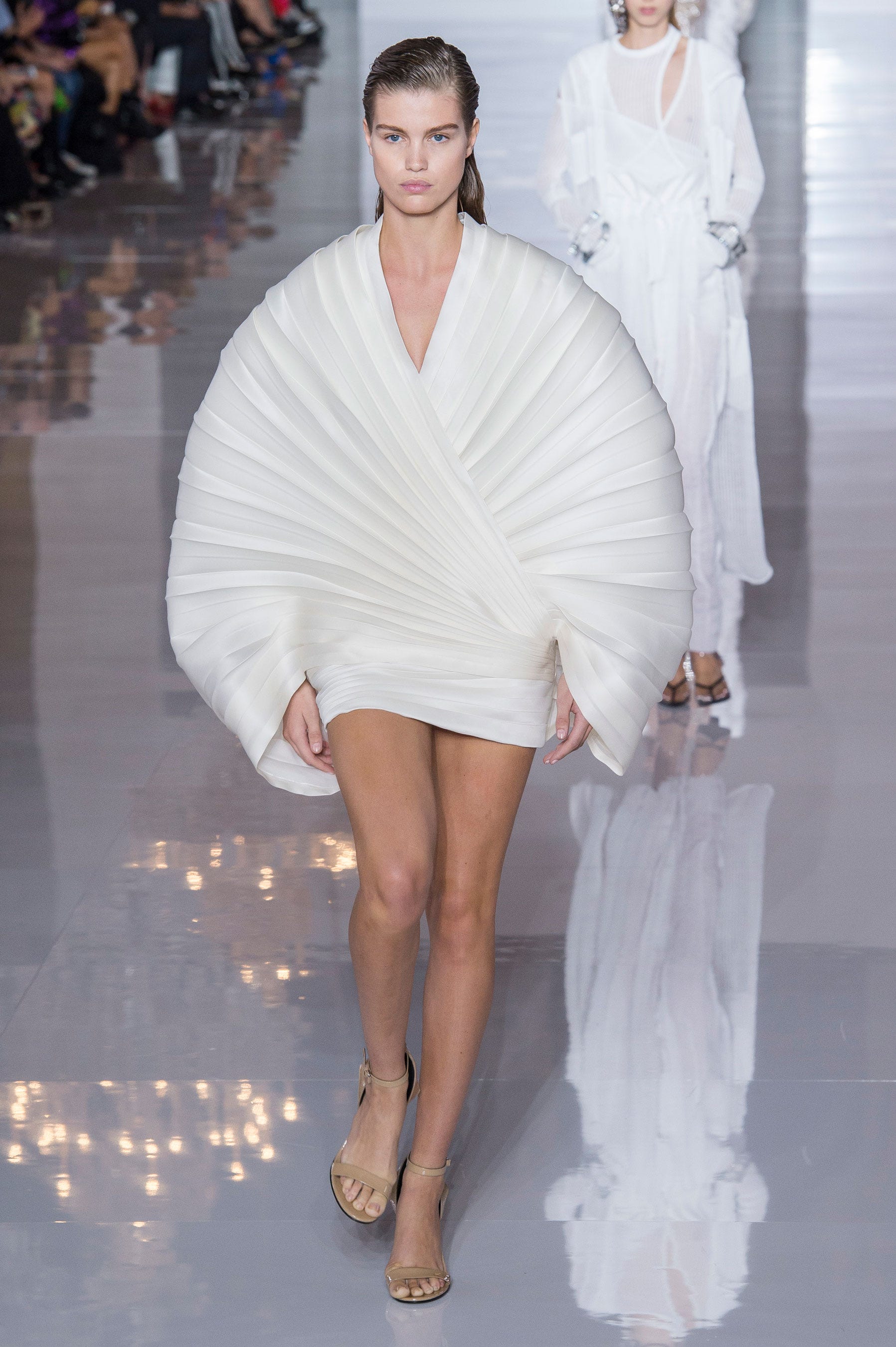 BALMAIN（バルマン）｜2019春夏NY、ロンドン、ミラノ、パリコレクション