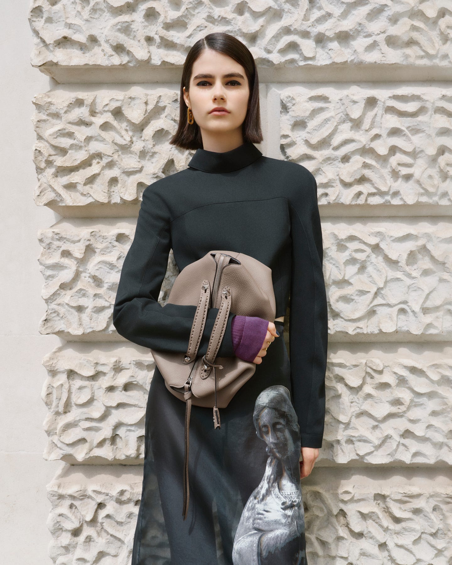 フェンディ」の名作バッグが進化！ 新作“バイ ザ ウェイ セレリア”が