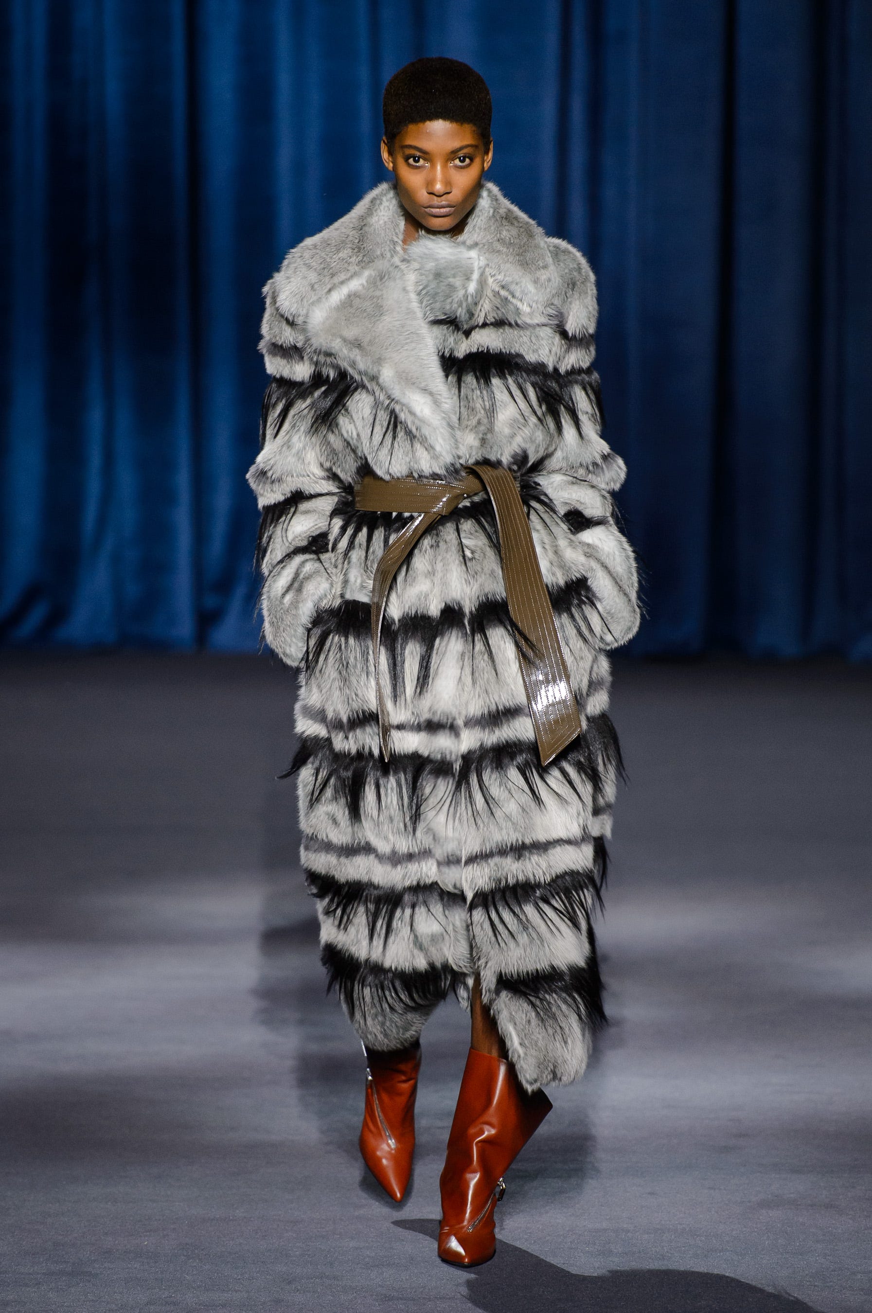 62 Looks From Givenchy Fall 2018 PFW Show – Givenchy Runway at