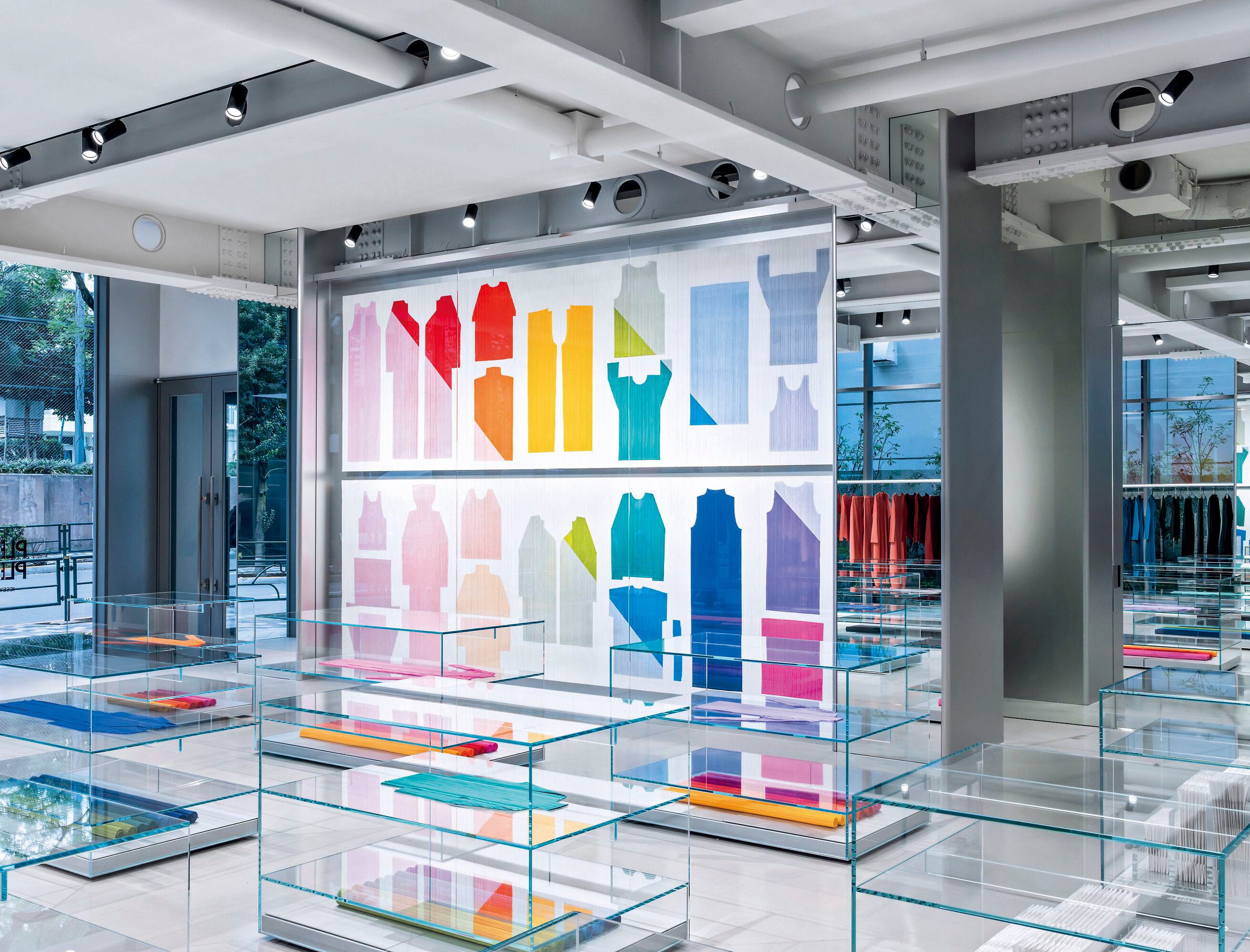 新名所「プリーツ プリーズ イッセイ ミヤケ 青山」が移転オープン