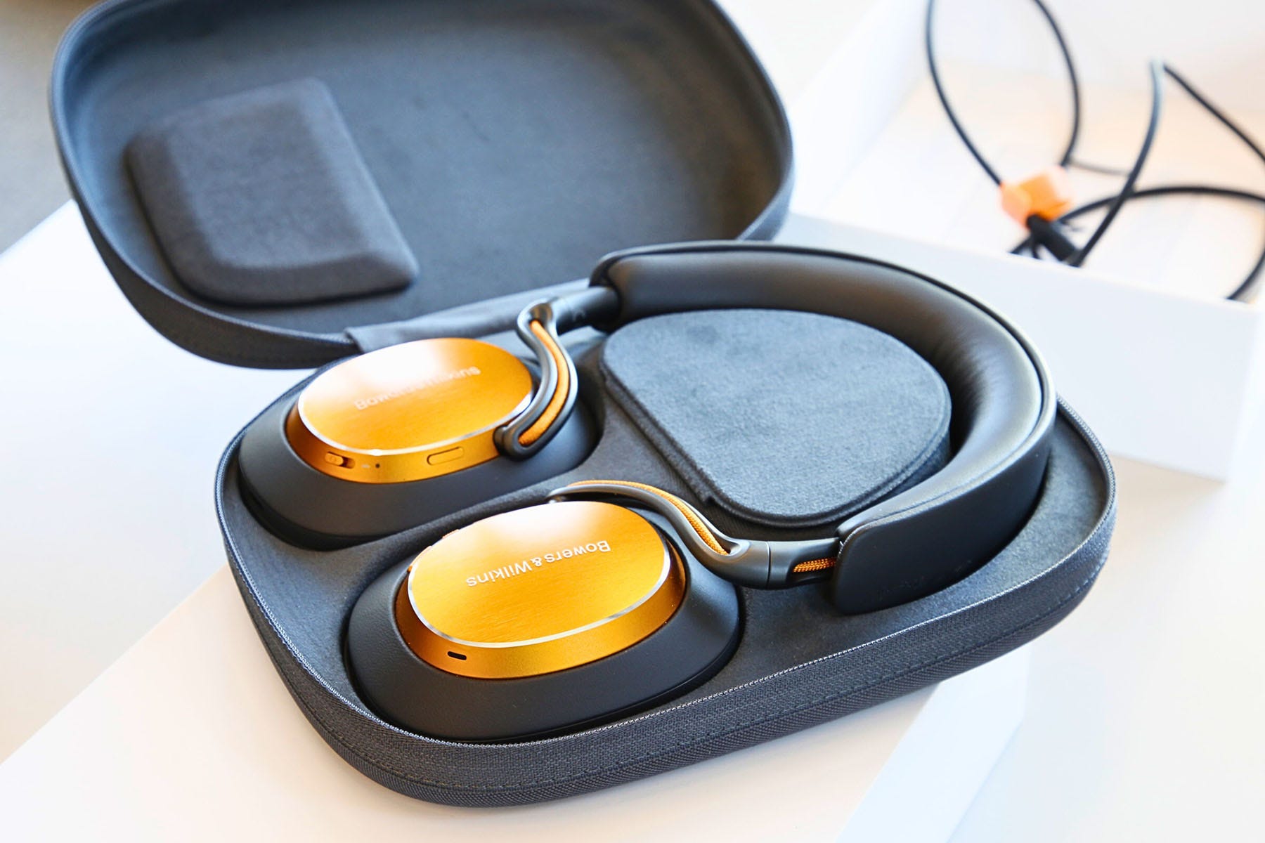 杉*男様 Bowers & Wilkins b&w px8 McLaren Ed Amazon.com: Bowers