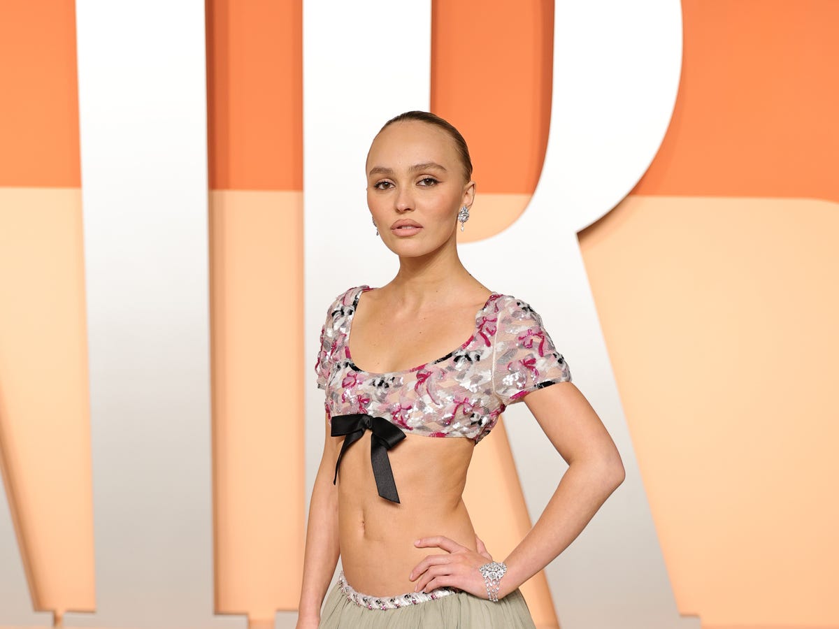 リリー・ローズ・デップ、アカデミー賞アフターパーティーのドレスに