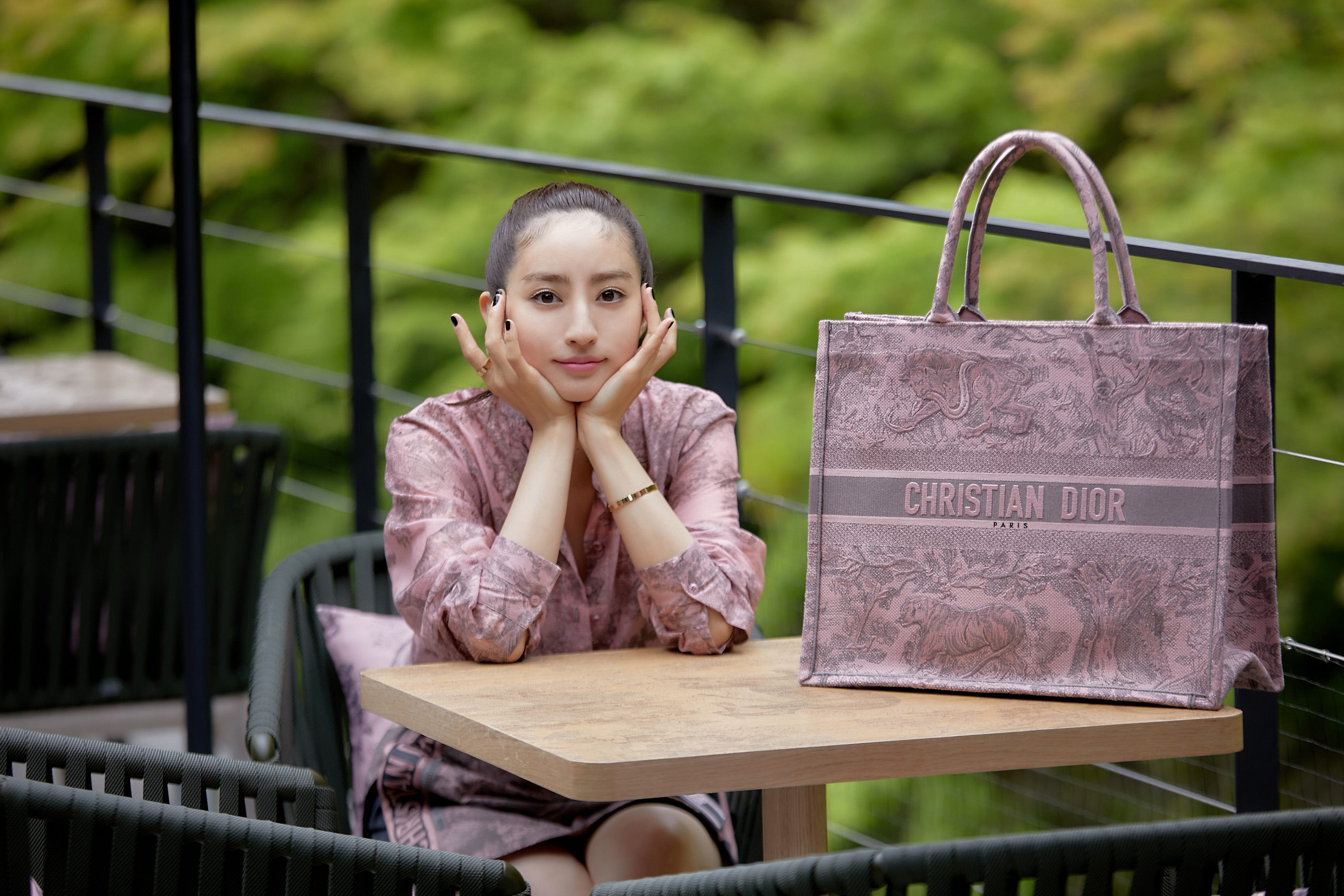 堀田茜さんと、夏の京都へ。ラグジュアリーなファッション・クルーズ