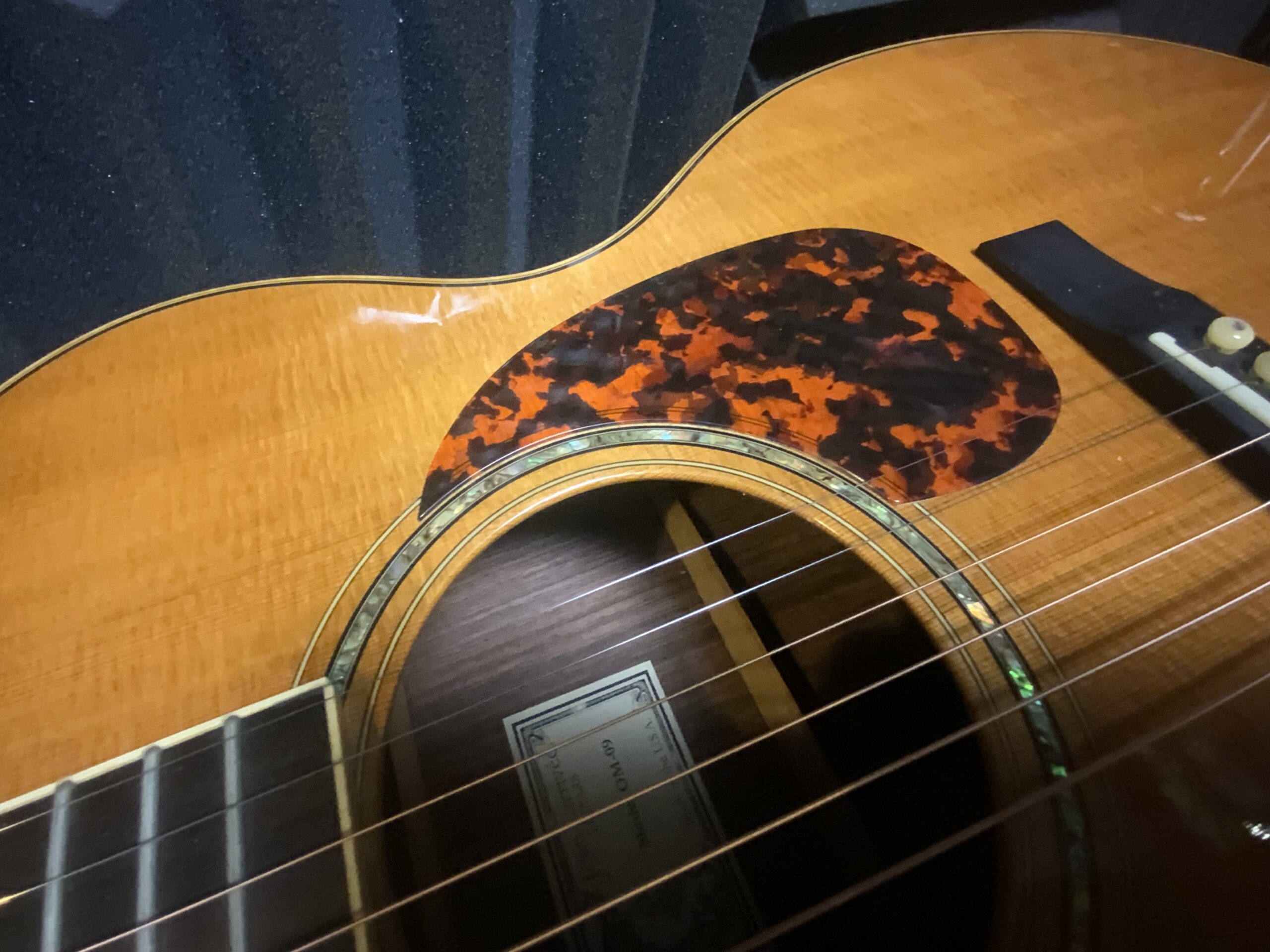 Larrivee OM-09 ― クラシックなオーケストラモデルが奏でる上質な