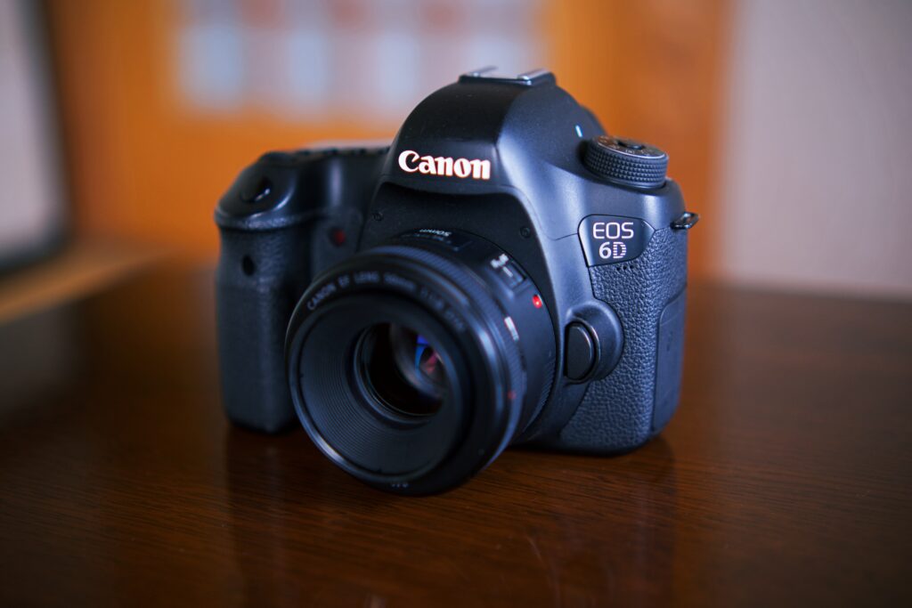 古いフルサイズ一眼レフ×50mm単焦点で撮る秋の風景写真｜EOS 6Dで