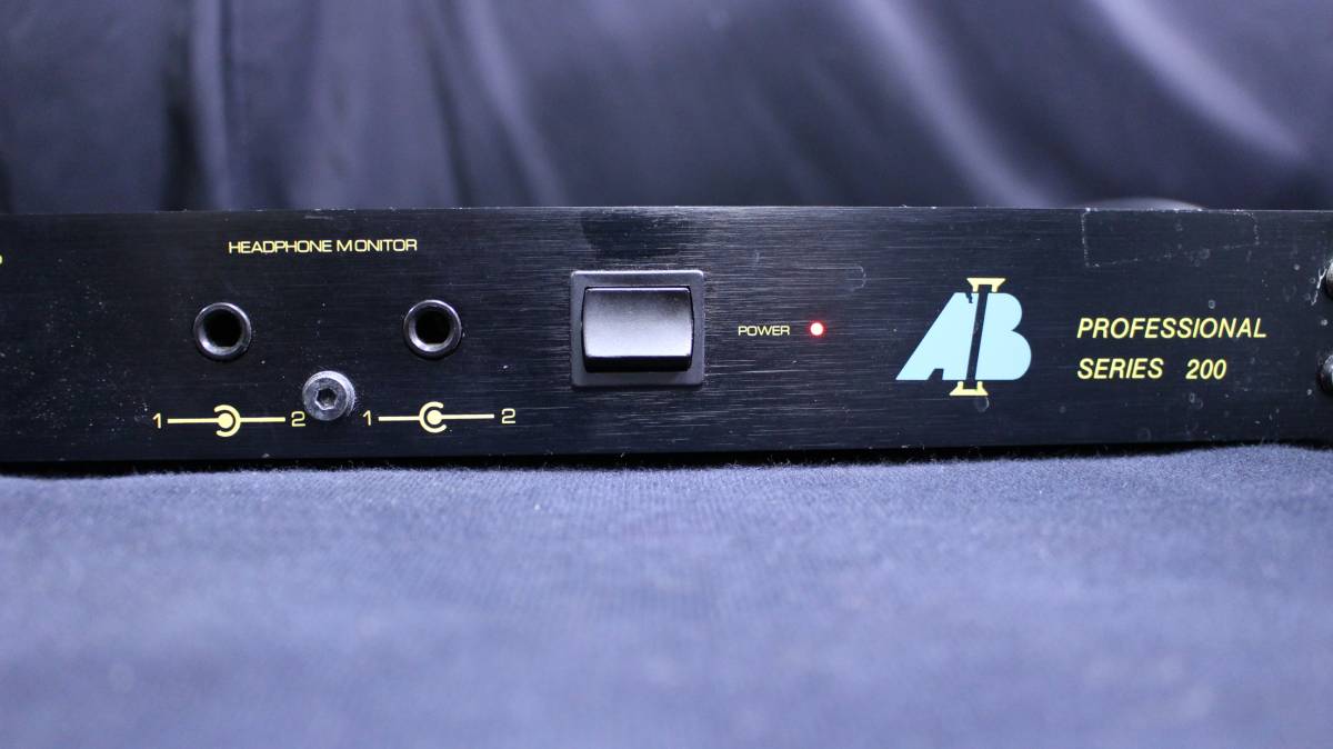 AB International 200 Power Amplifier - Japanese