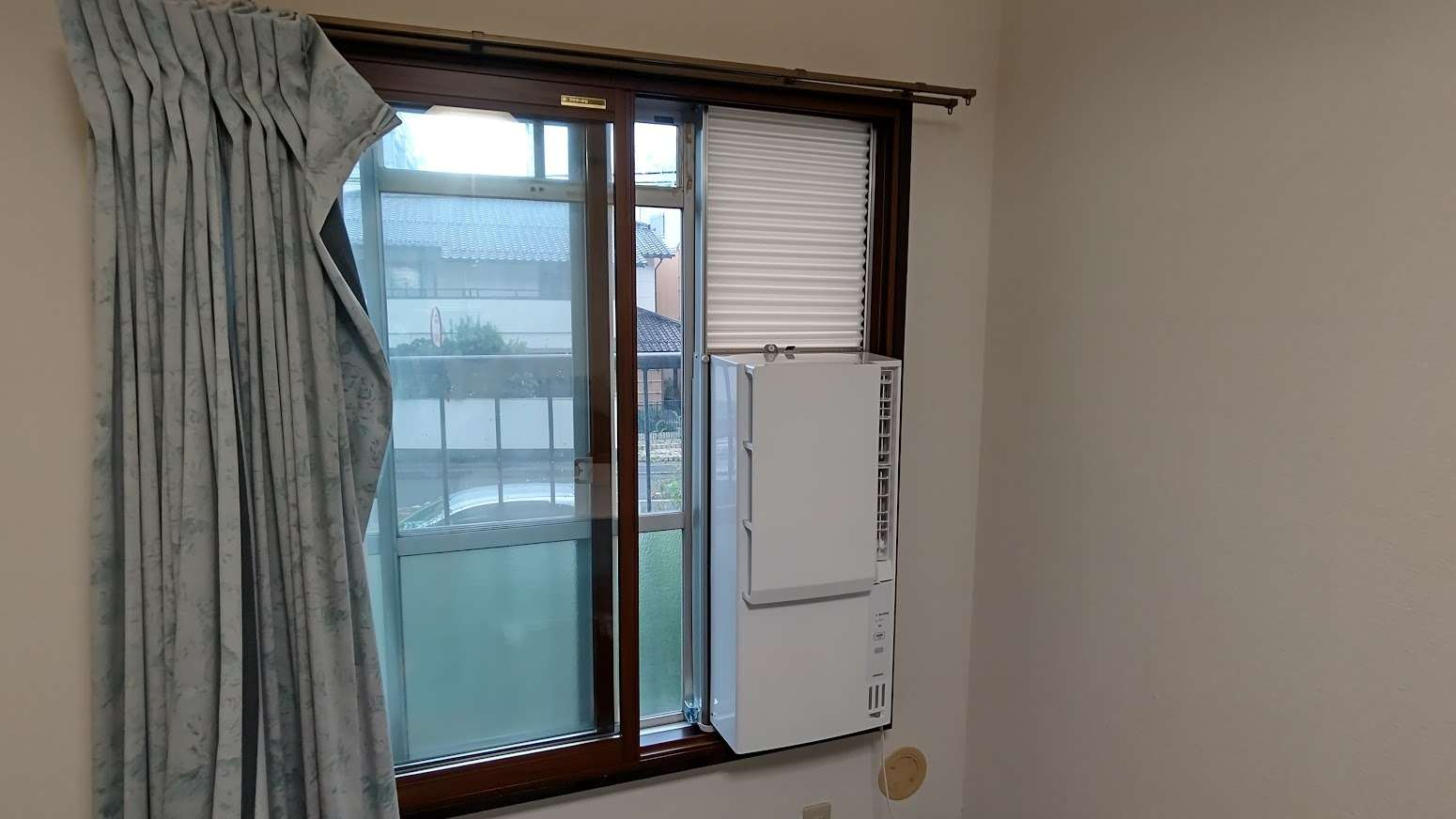 大津市H様施工事例｜コロナ製CWH-A1823R窓エアコンの取り付け工事